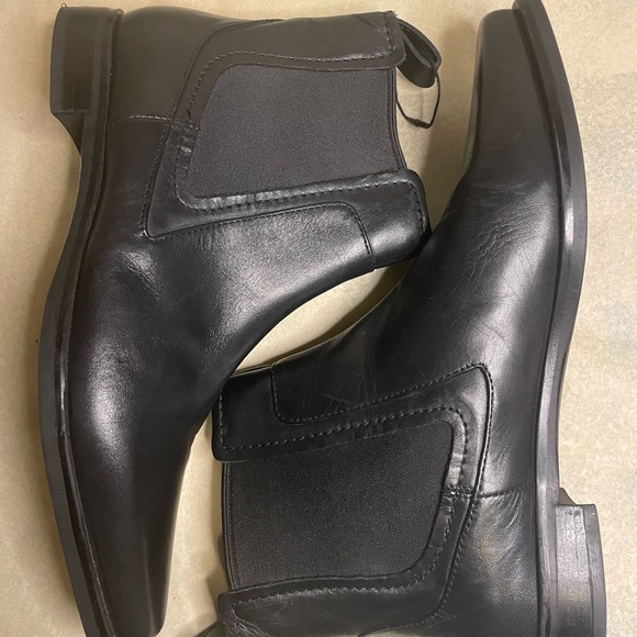 ZARA Flat Leather Chelsea Ankle Boots
Square Toe Black Size 6.5-7 - Picture 6 of 6